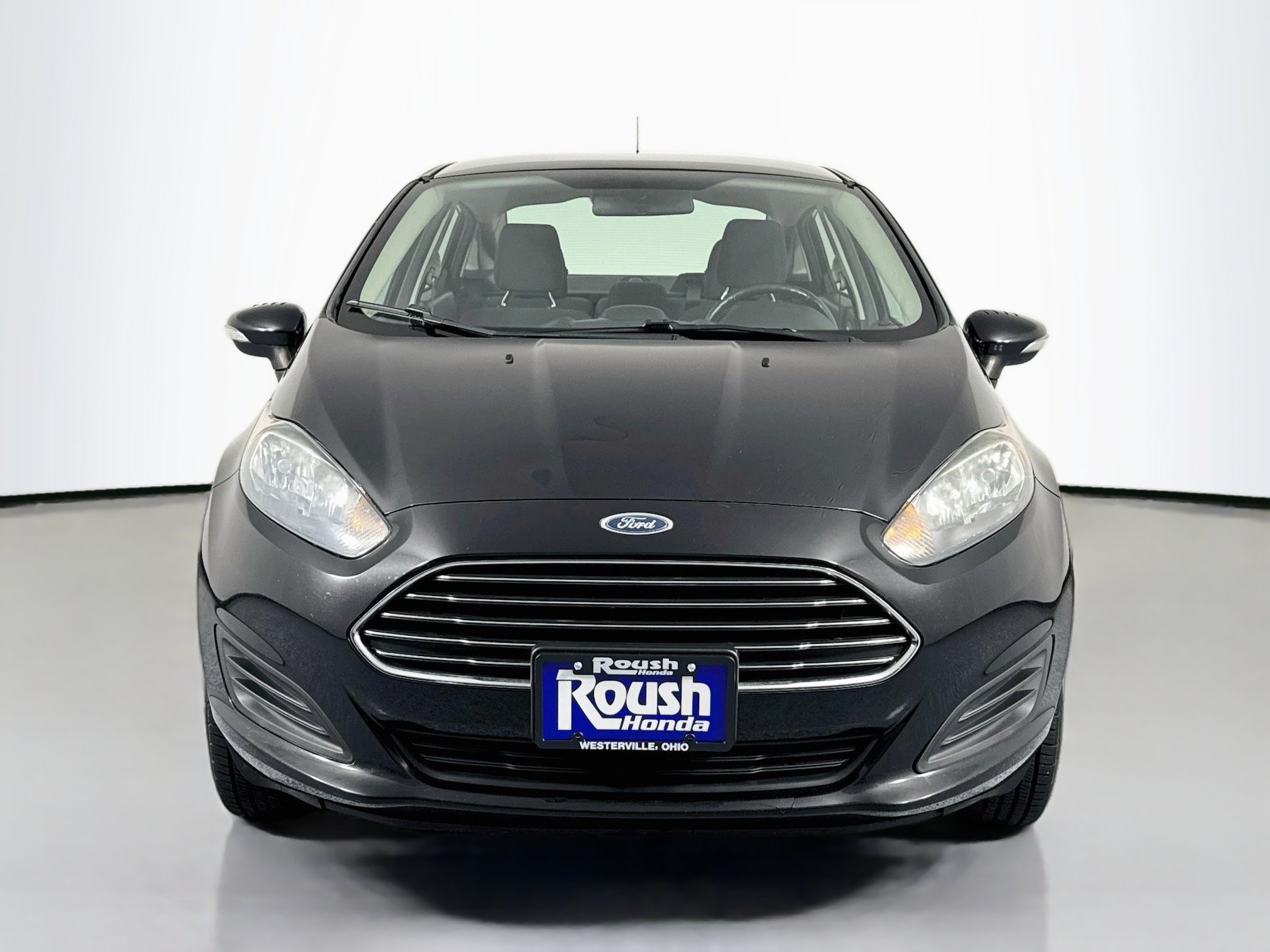Used 2016 Ford Fiesta SE FWD image 2