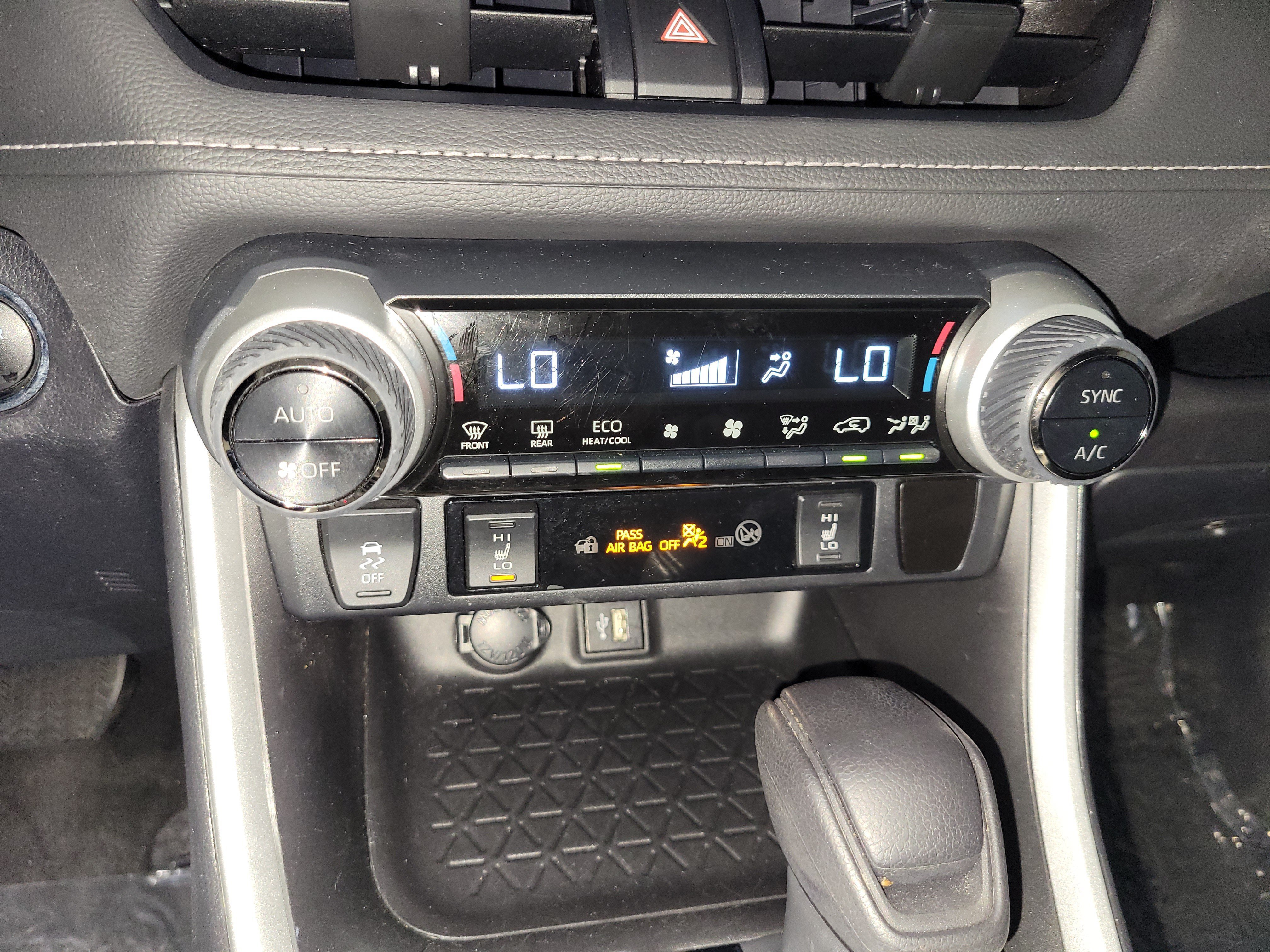 Used 2023 Toyota RAV4 XLE w/ XLE Grade Weather Package AWD/4WD image 27