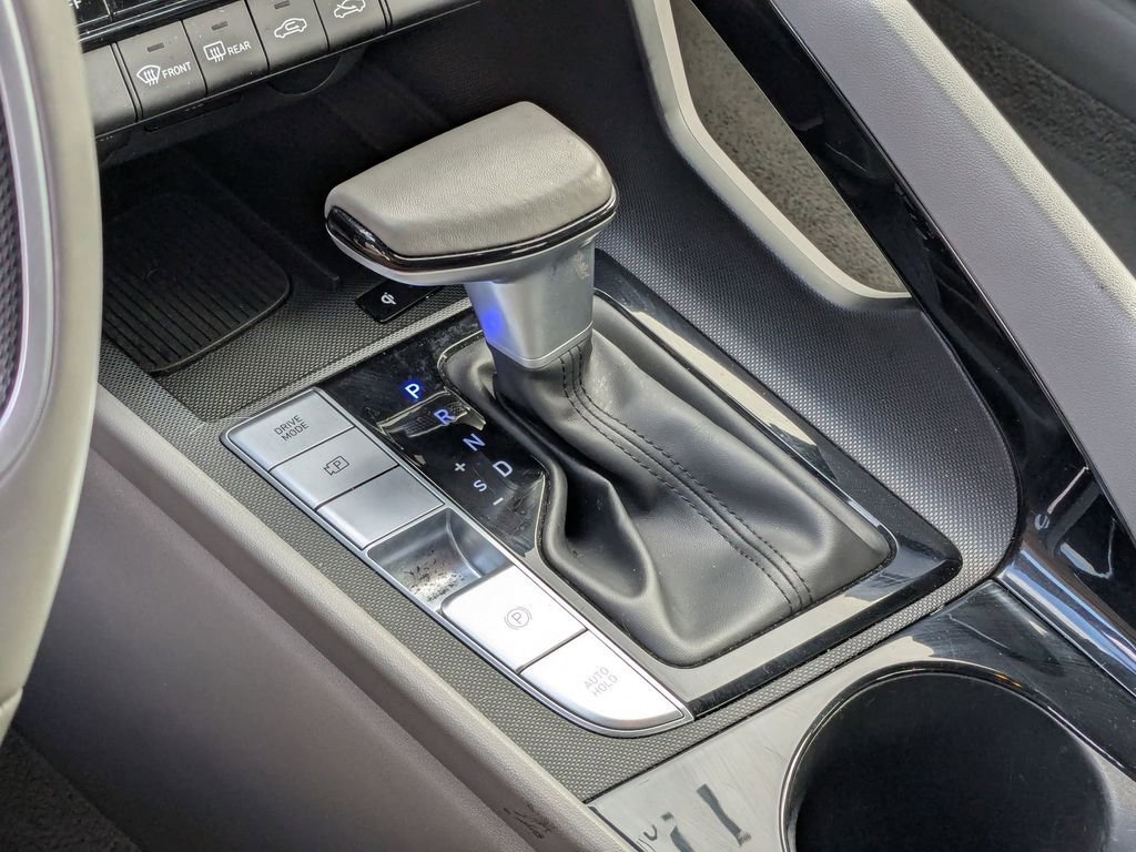 Used 2025 Hyundai Elantra SEL image 23