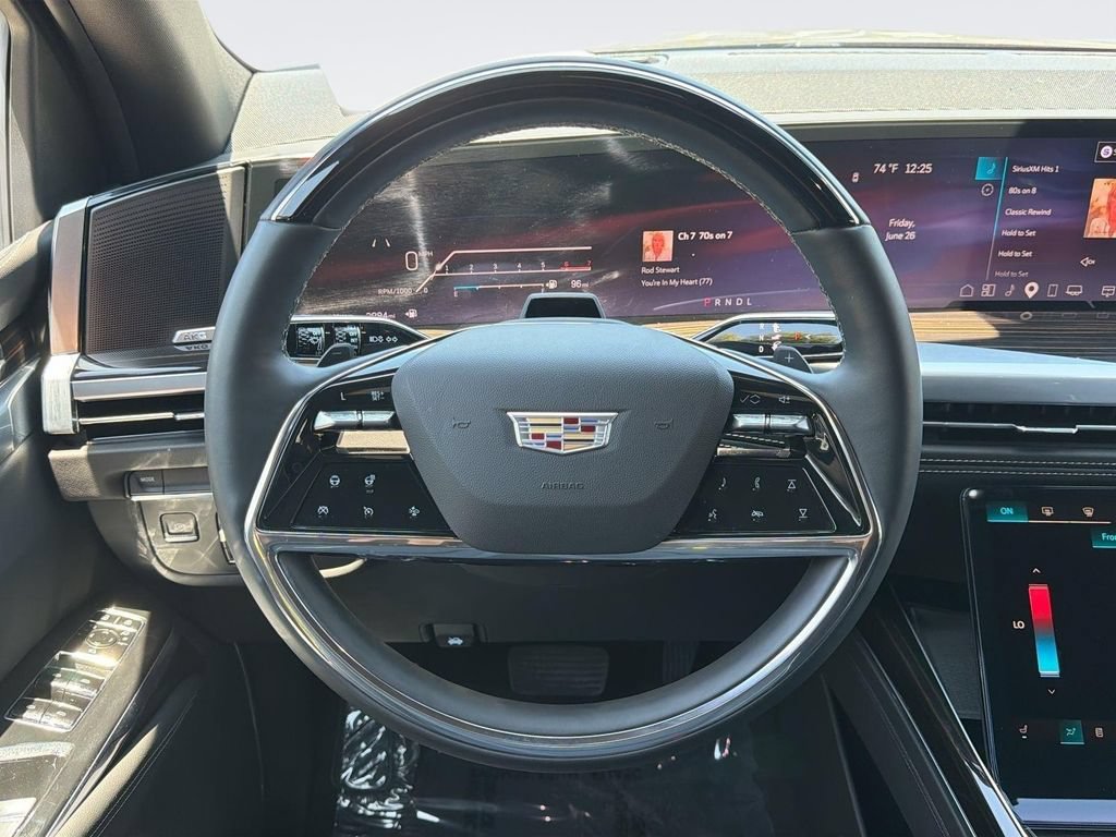 Certified 2026 Cadillac Escalade ESV Luxury RWD image 8