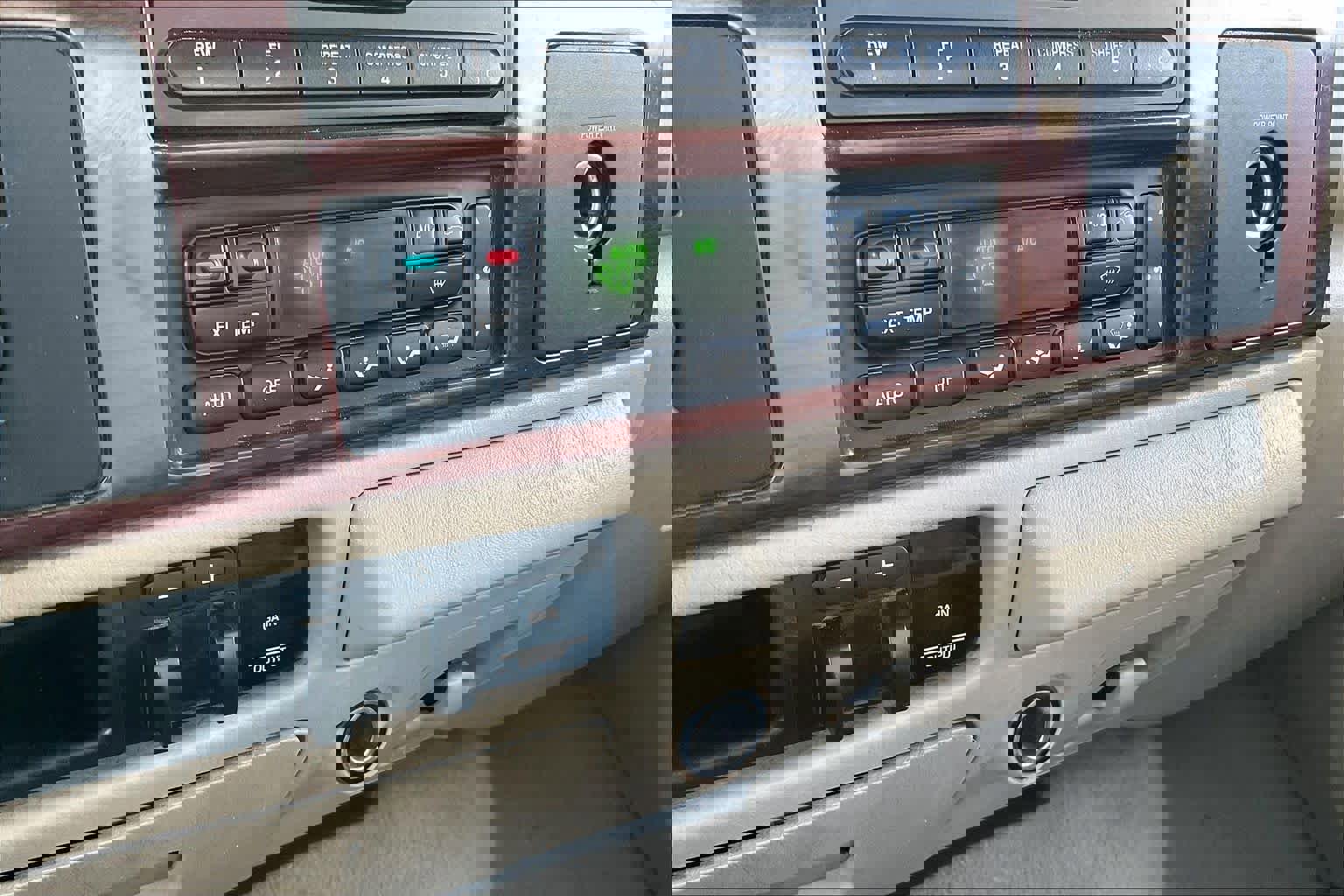 Used 2005 Ford F250 Lariat image 31