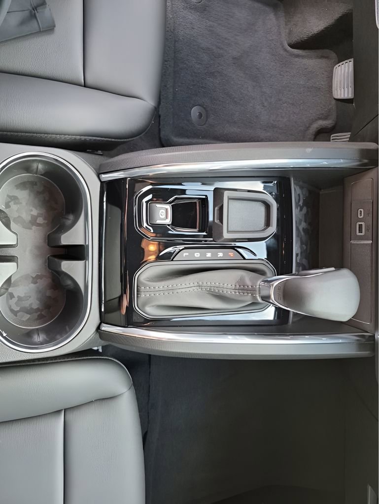 New 2026 GMC Canyon Elevation w/ Convenience Package image 39