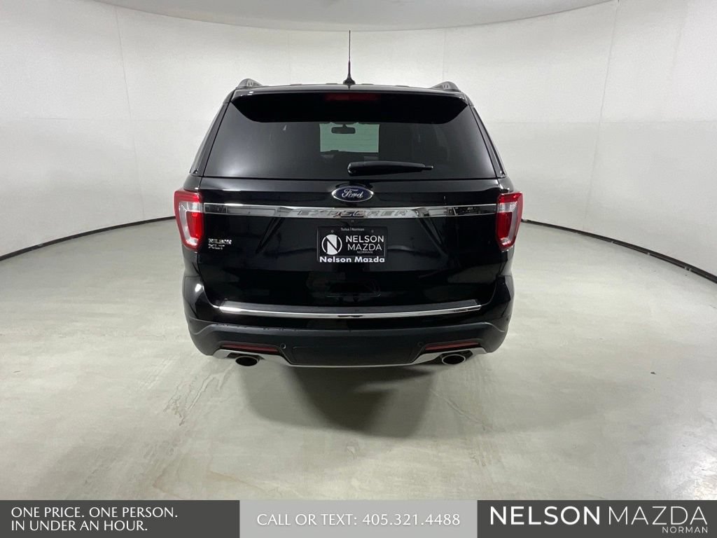 Used 2018 Ford Explorer XLT w/ Equipment Group 202A FWD image 7