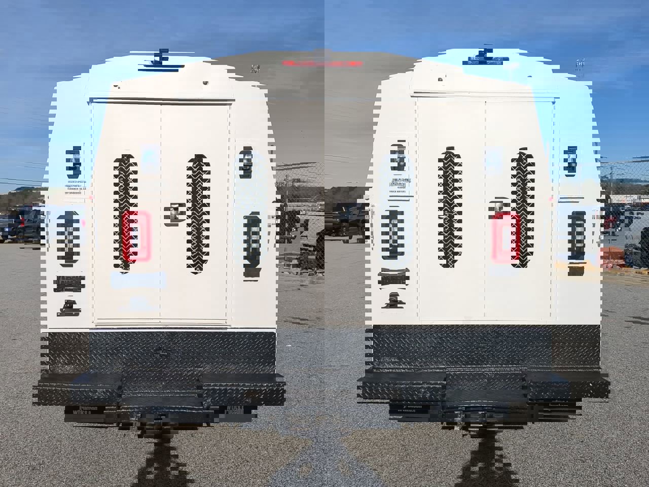 Used 2022 Ford F550 4x4 Crew Cab Super Duty w/ Power Equipment Group image 4