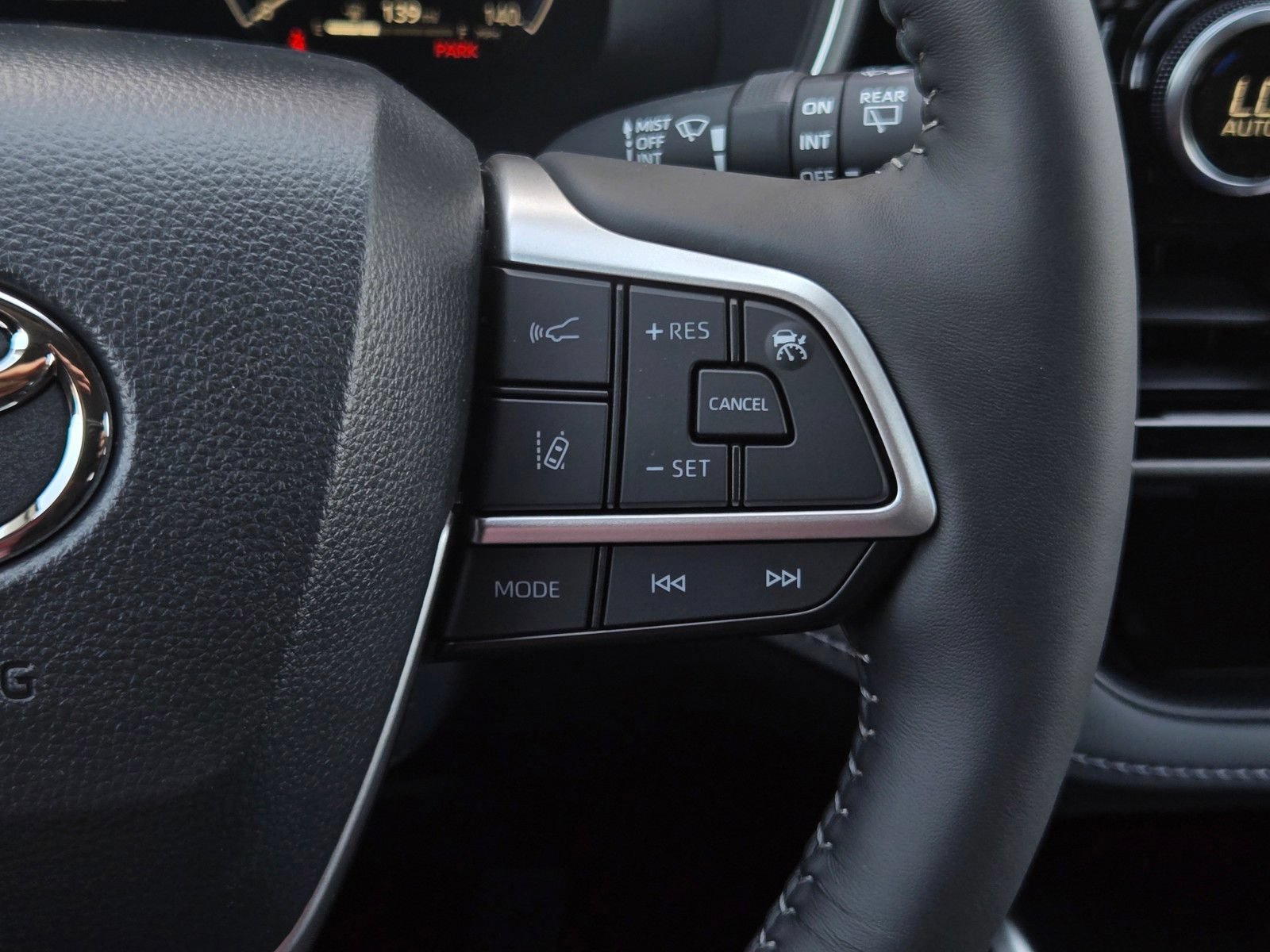 Certified 2026 Toyota Highlander Limited AWD/4WD image 22