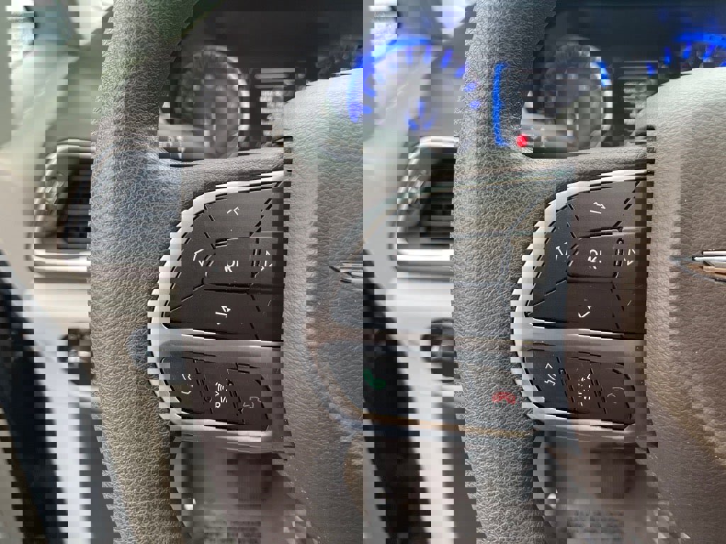 Used 2017 Chrysler Pacifica Touring image 7