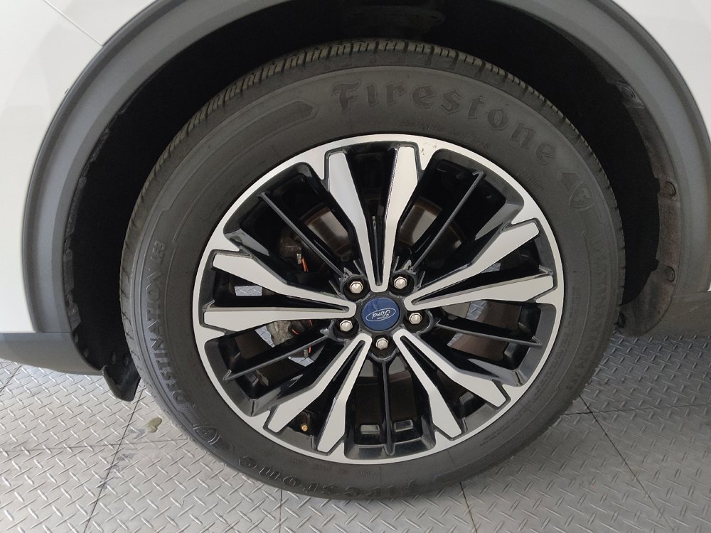 Used 2022 Ford Escape SE w/ SE Sport Appearance Package FWD image 31