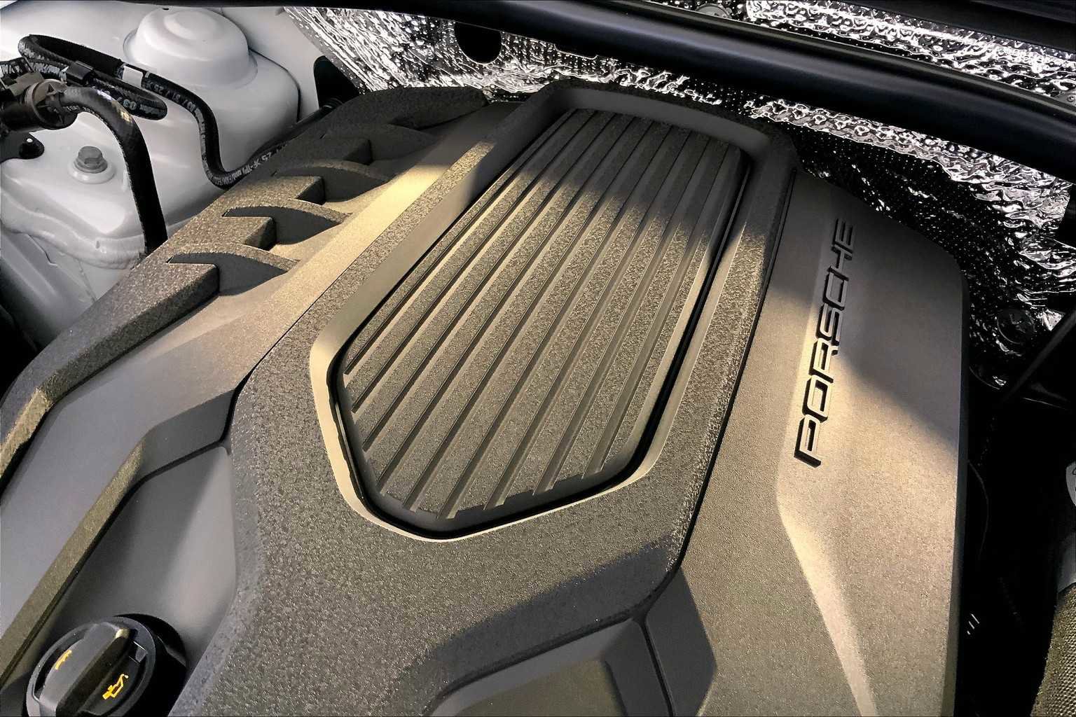 New 2026 Porsche Macan image 22
