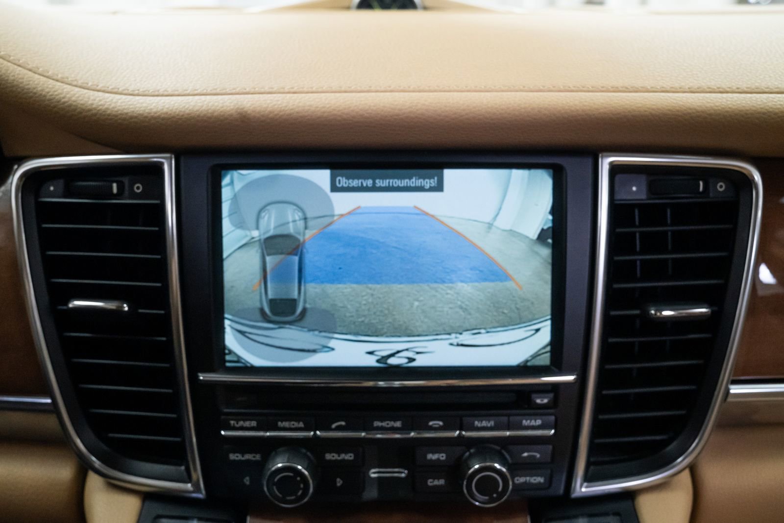 Used 2014 Porsche Panamera S image 13