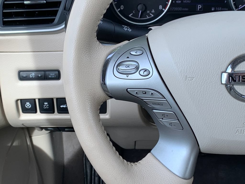 Used 2016 Nissan Murano Platinum w/ Platinum Technology Package FWD image 13