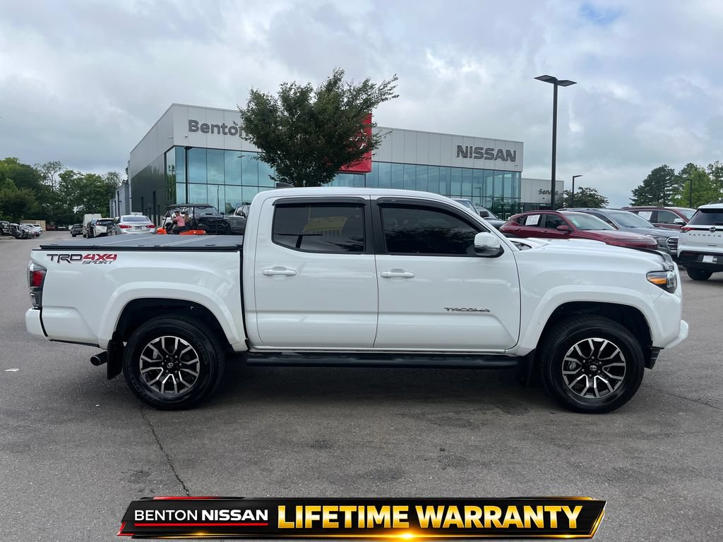 Used 2020 Toyota Tacoma TRD Sport w/ TRD Premium Sport Package AWD/4WD image 10