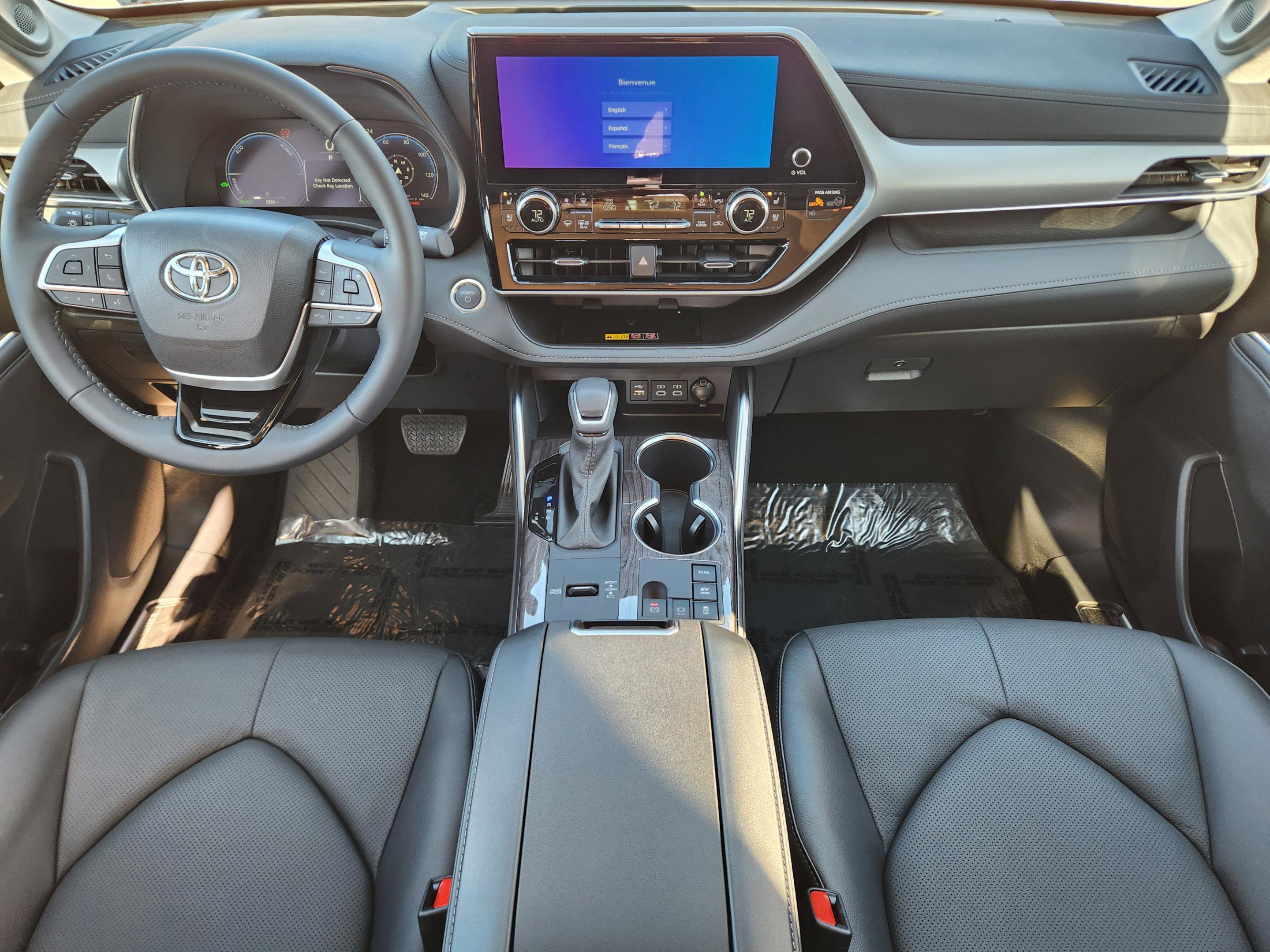 Used 2025 Toyota Highlander Platinum image 27