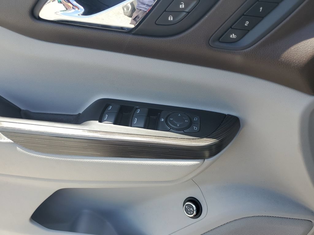 Used 2017 GMC Acadia SLT FWD image 25