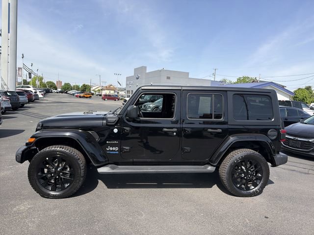 Used 2021 Jeep Wrangler Unlimited Sahara w/ Cold Weather Group AWD/4WD image 7