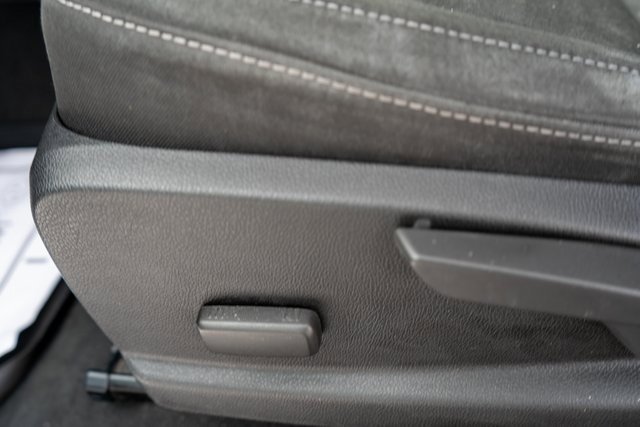 Used 2022 GMC Canyon Elevation image 17