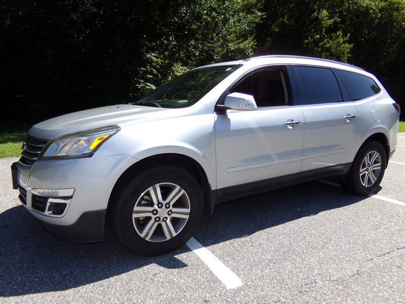 Used 2017 Chevrolet Traverse LT