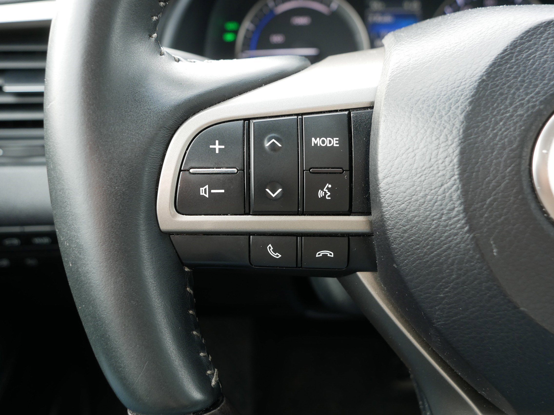 Used 2016 Lexus RX 450h AWD w/ Luxury Package image 31