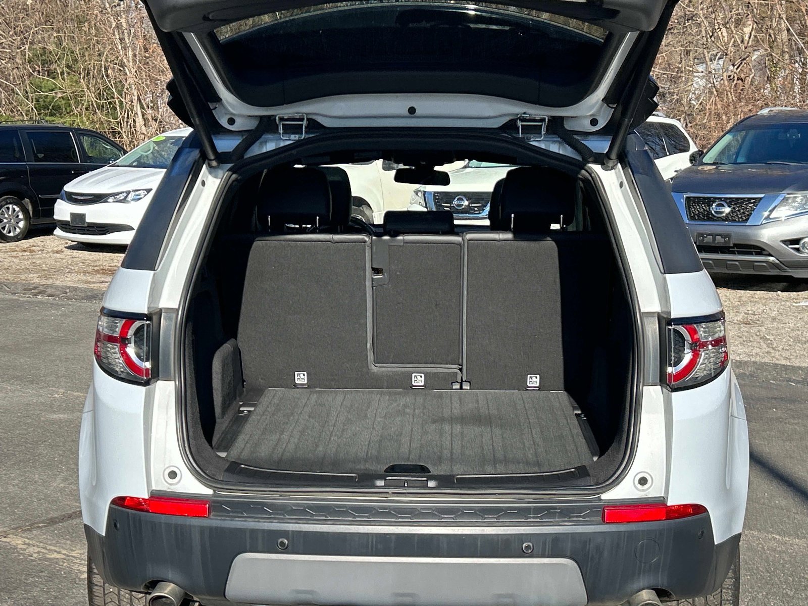 Used 2019 Land Rover Discovery Sport Landmark AWD/4WD image 12