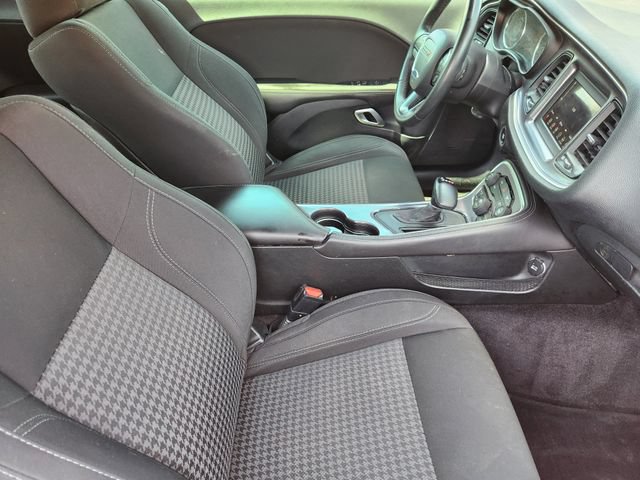 Used 2018 Dodge Challenger SXT RWD image 14