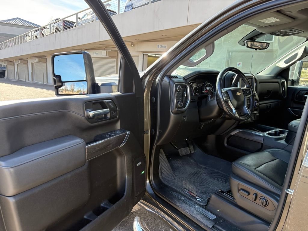 Used 2022 Chevrolet Silverado 2500 LTZ w/ LTZ Premium Package image 13