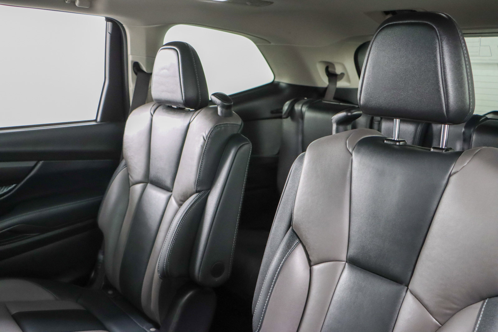 Used 2022 Subaru Ascent Onyx Edition image 25
