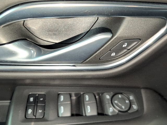 Used 2023 Chevrolet Tahoe Z71 w/ Luxury Package image 9