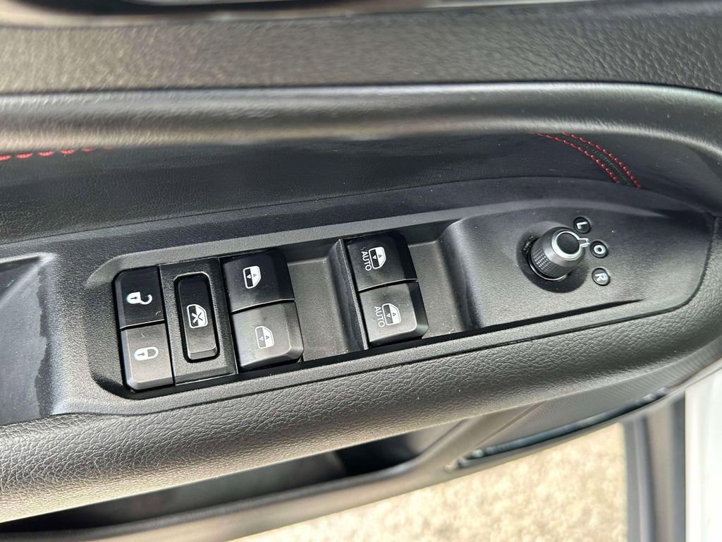 Used 2024 Jeep Compass Trailhawk image 18