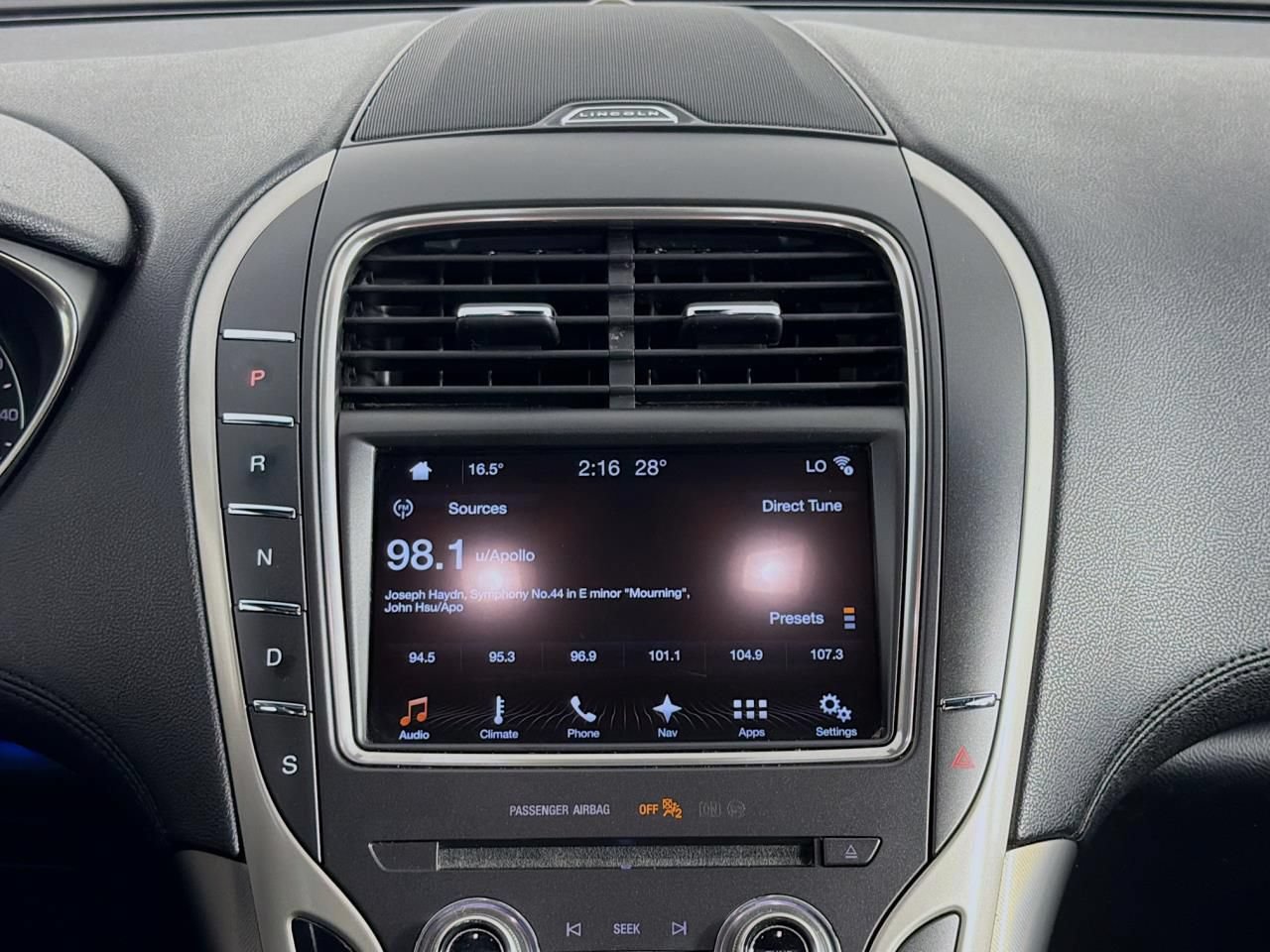 Used 2017 Lincoln MKX Select w/ MKX Climate Package AWD/4WD image 15