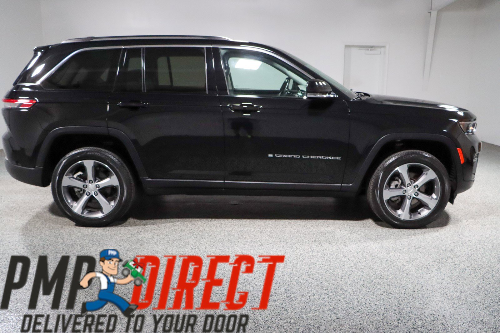 Used 2023 Jeep Grand Cherokee Limited image 6