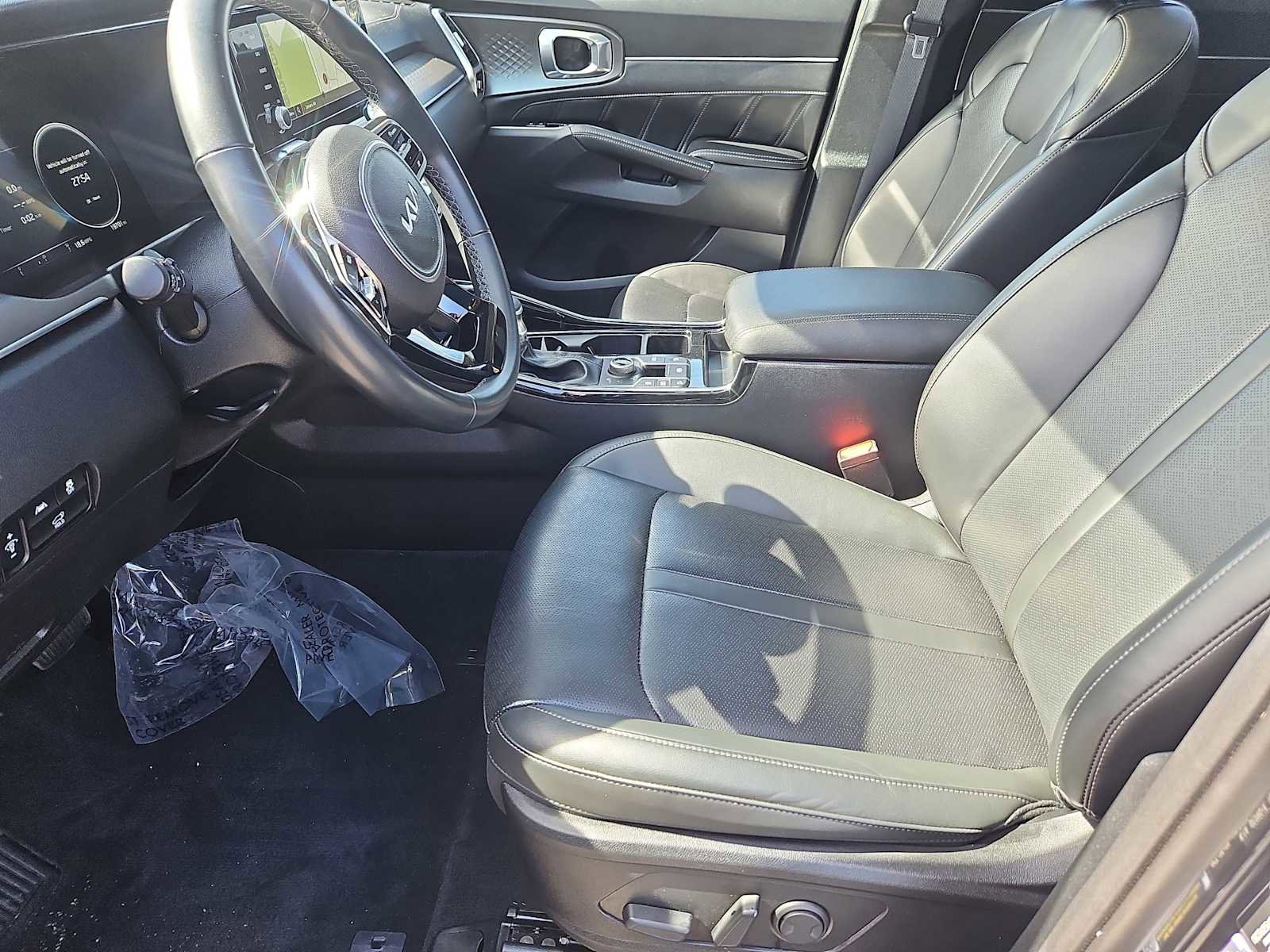 Used 2023 Kia Sorento SX image 31