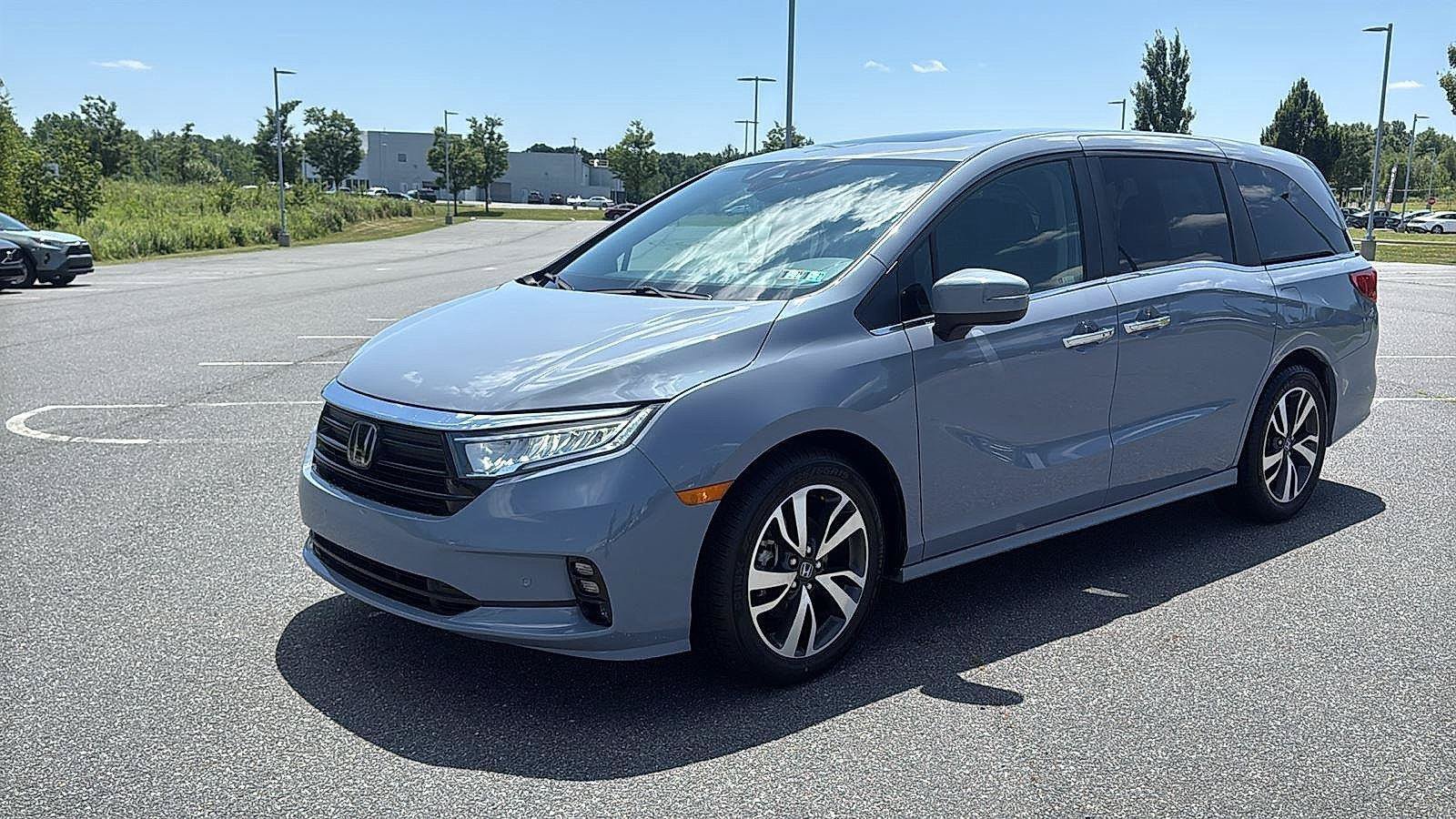 Used 2023 Honda Odyssey Touring image 12