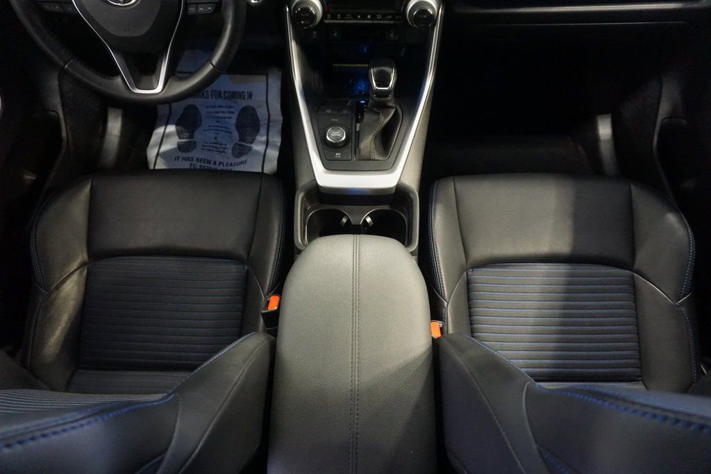 Used 2020 Toyota RAV4 XSE image 30
