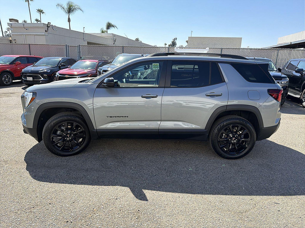 Used 2026 GMC Terrain Elevation w/ Black Edition FWD image 8