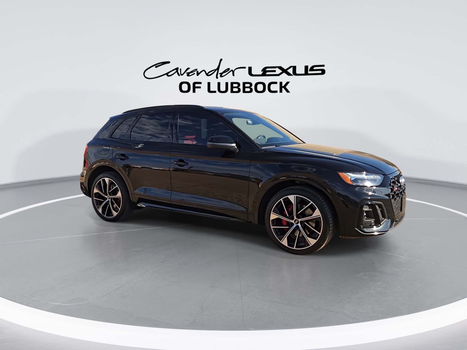 Used 2024 Audi SQ5 Prestige AWD/4WD image 2
