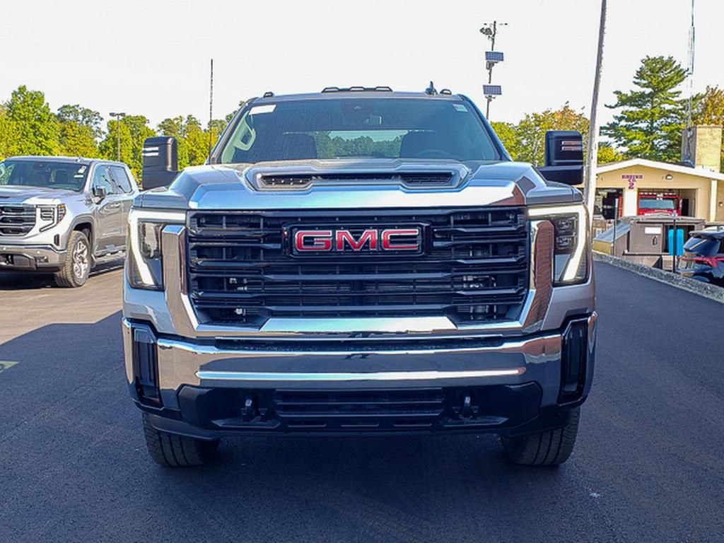 New 2026 GMC Sierra 3500 Pro w/ Convenience Package image 2