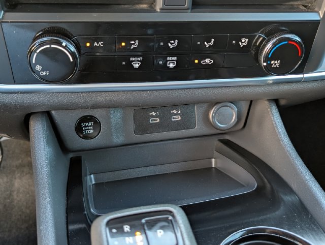 Used 2024 Nissan Rogue S AWD/4WD image 8