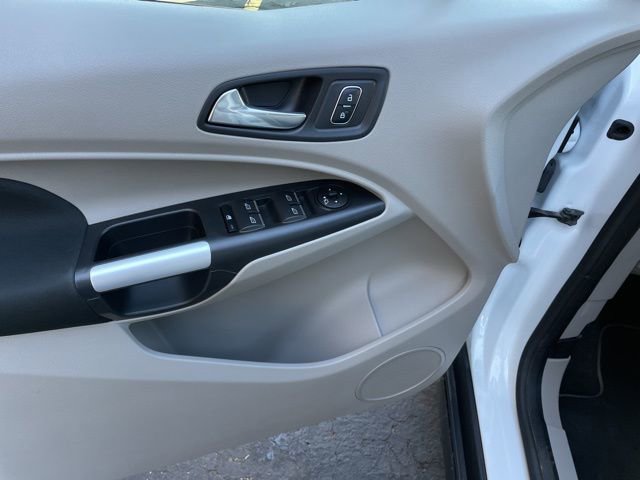 Used 2023 Ford Transit Connect XLT image 21
