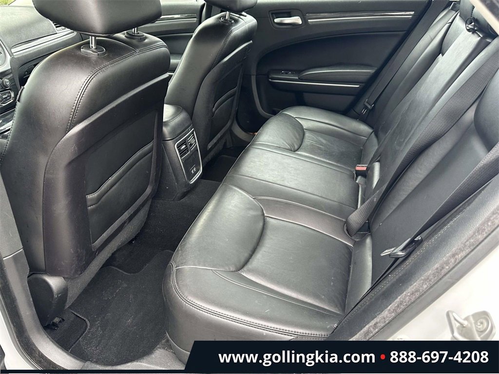 Used 2021 Chrysler 300 Touring L image 10