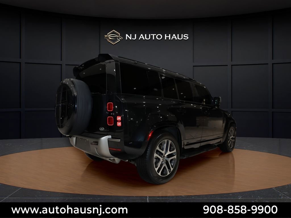 Used 2023 Land Rover Defender 110 X-Dynamic SE image 8