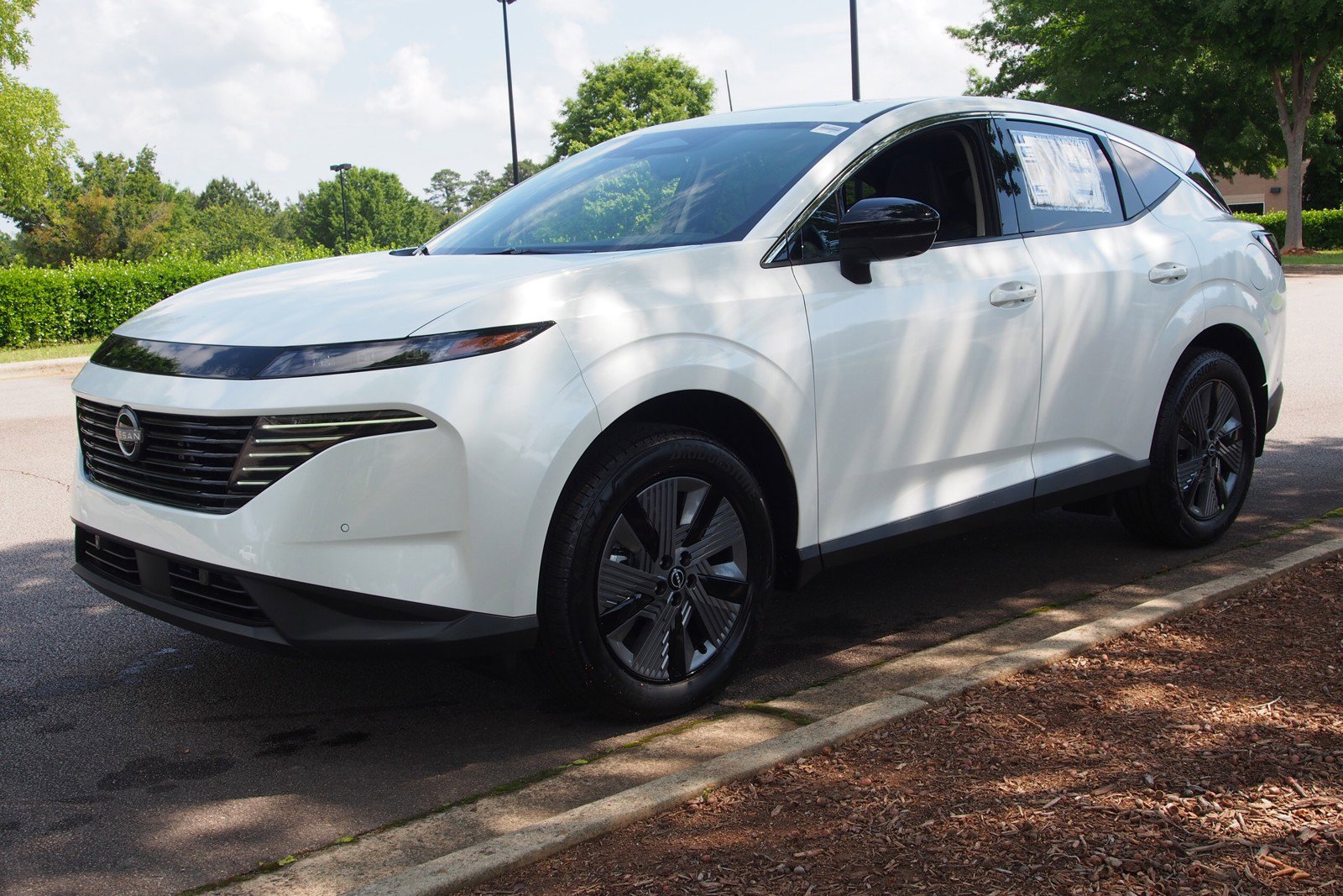 Used 2025 Nissan Murano SL image 3