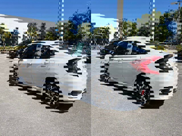 Used 2018 Honda Civic EX image 3