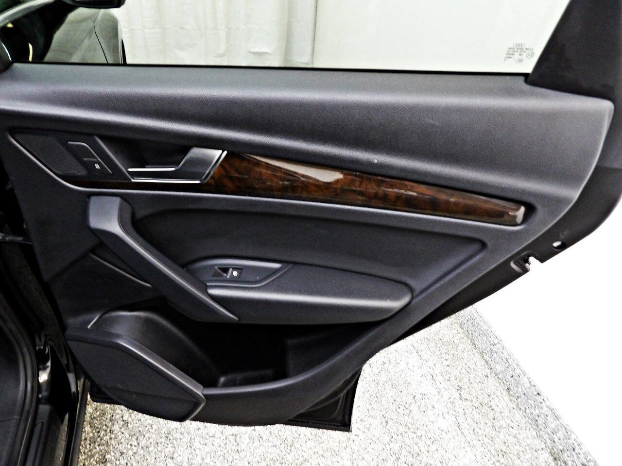 Used 2019 Audi Q5 2.0T Premium image 12