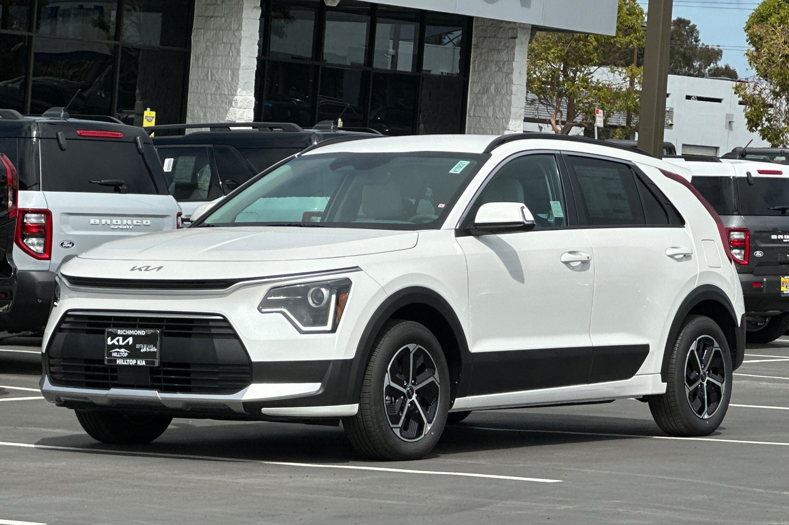 New 2026 Kia Niro EX FWD image 8