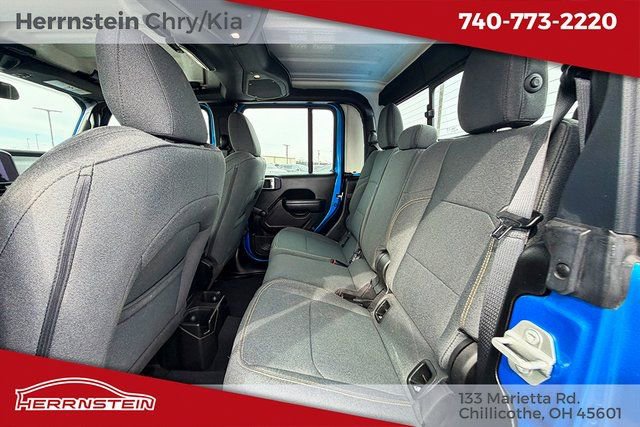 Used 2024 Jeep Gladiator Sport AWD/4WD image 11