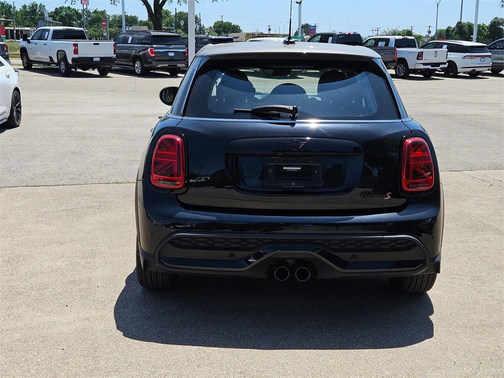 Used 2023 MINI Cooper S w/ Premium Package image 7