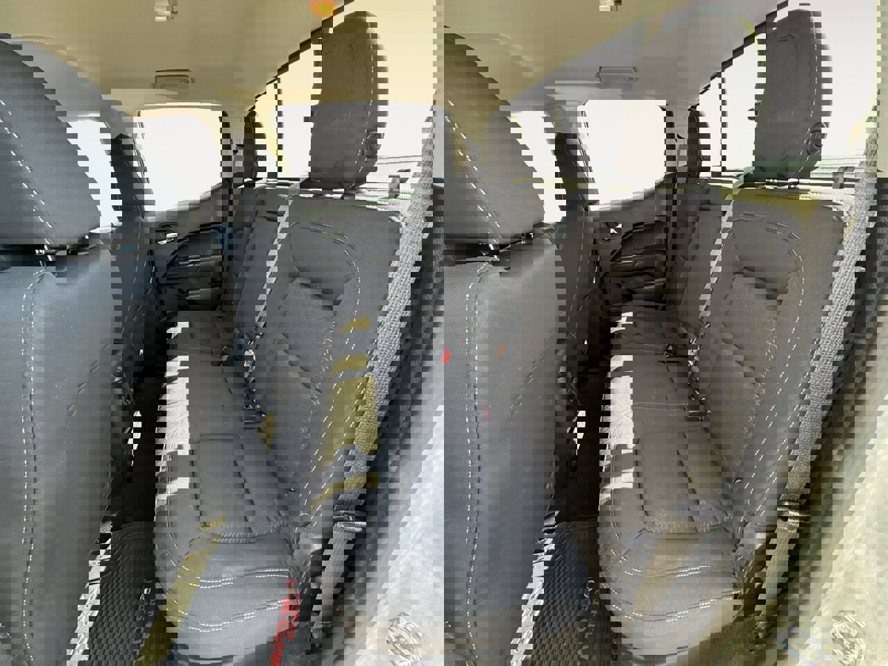 Used 2017 GMC Canyon SLE w/ SLE Convenience Package image 14