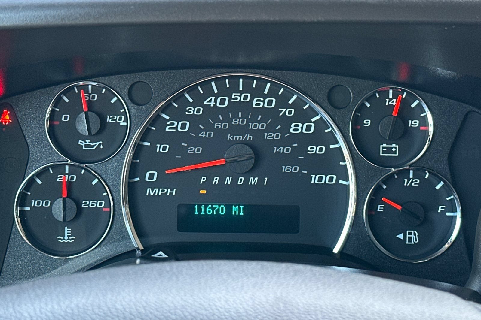 Used 2025 Chevrolet Express 2500 w/ Driver Convenience Package RWD image 28
