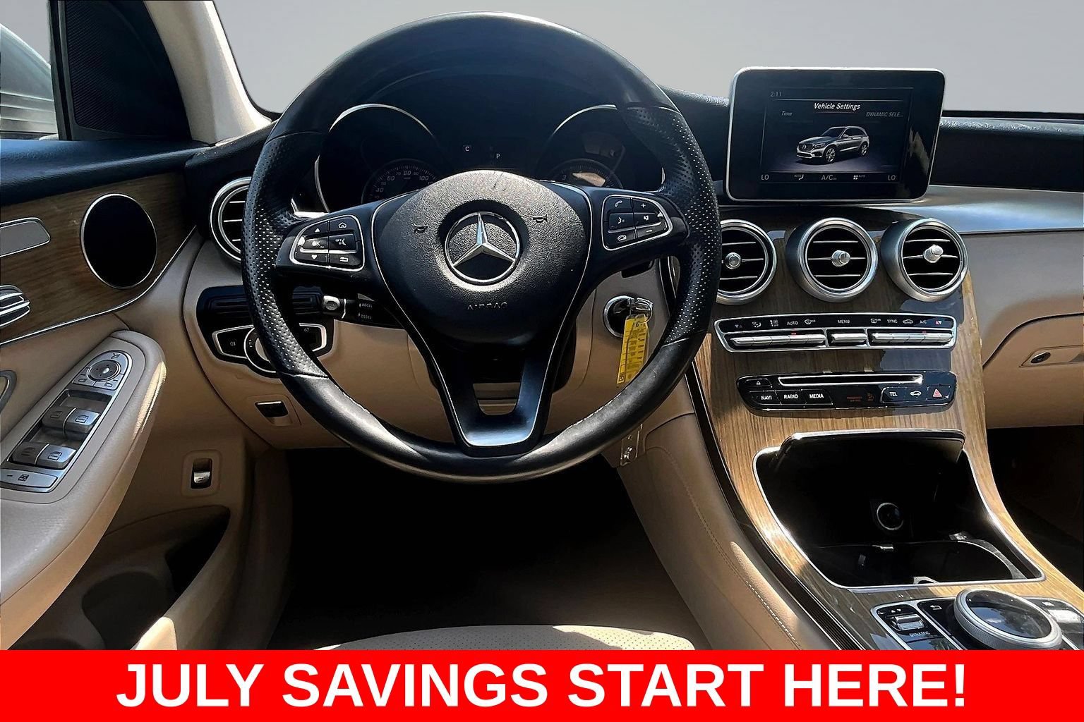 Used 2019 Mercedes-Benz GLC 300 4MATIC w/ Premium Package image 10