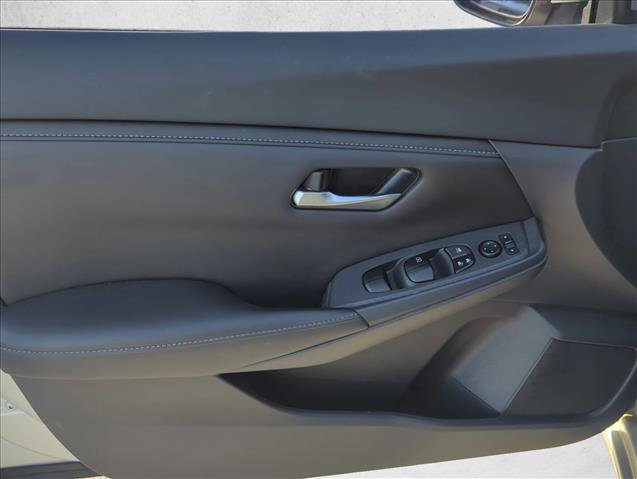 Used 2022 Nissan Sentra SV FWD image 7