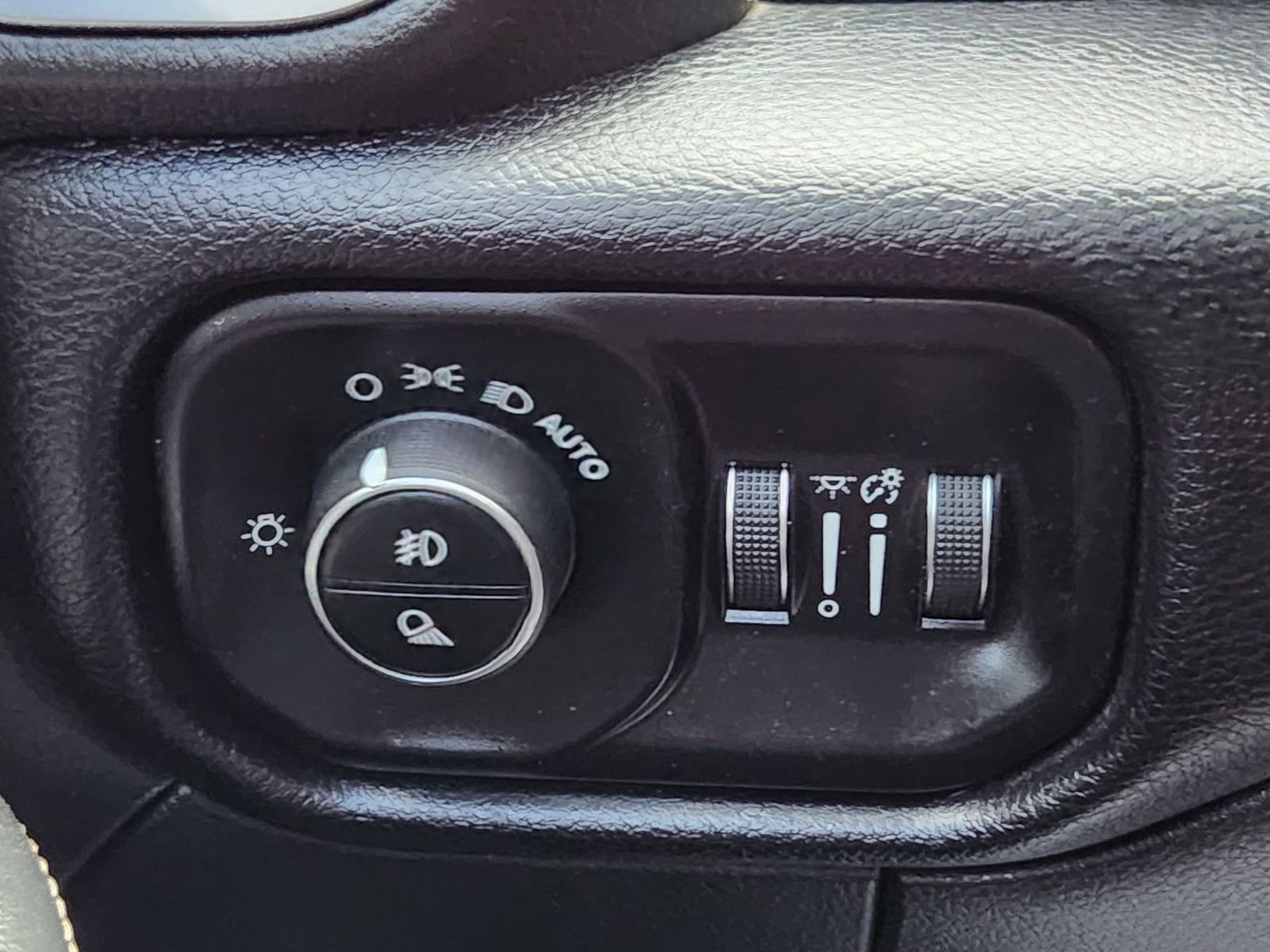 Used 2024 RAM 2500 Laramie image 30